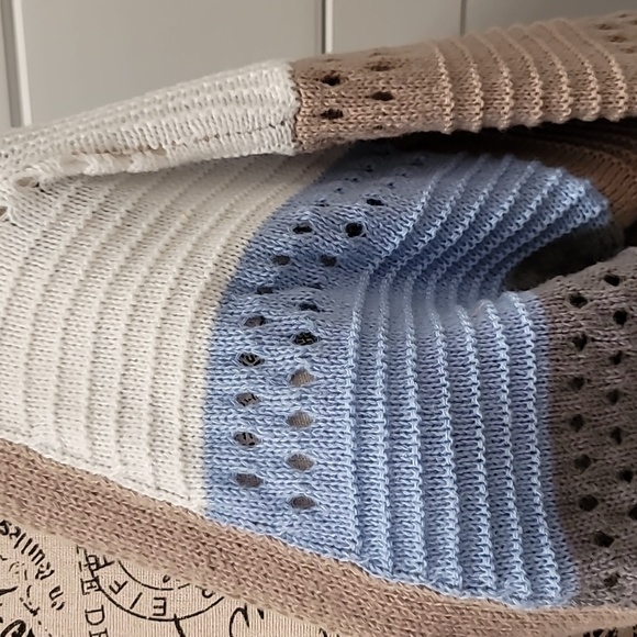 Color Block Cardigan - Picture 5 of 10